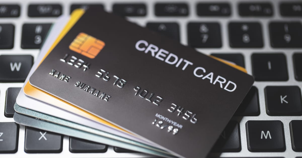 Poplatky a spory: Navigácia pri problémoch s kreditnými kartami v online kasínach
