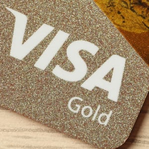 Ako vkladať a vyberať prostriedky s Visa v online kasínach