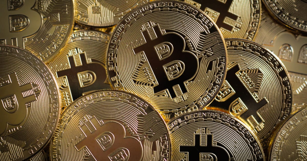 Bitcoin vs. tradičné platobné metódy pre online kasína: klady a zápory
